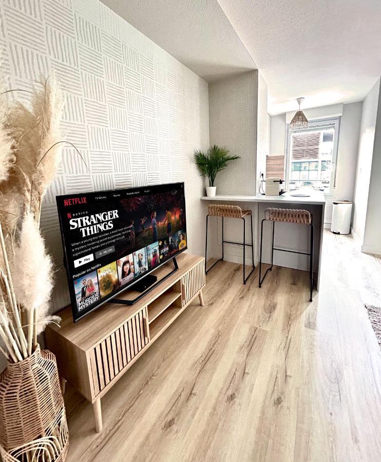イスルダボーModern 1 Bdr + Balcony + Free Parking + Ac + Poolアパートメント エクステリア 写真